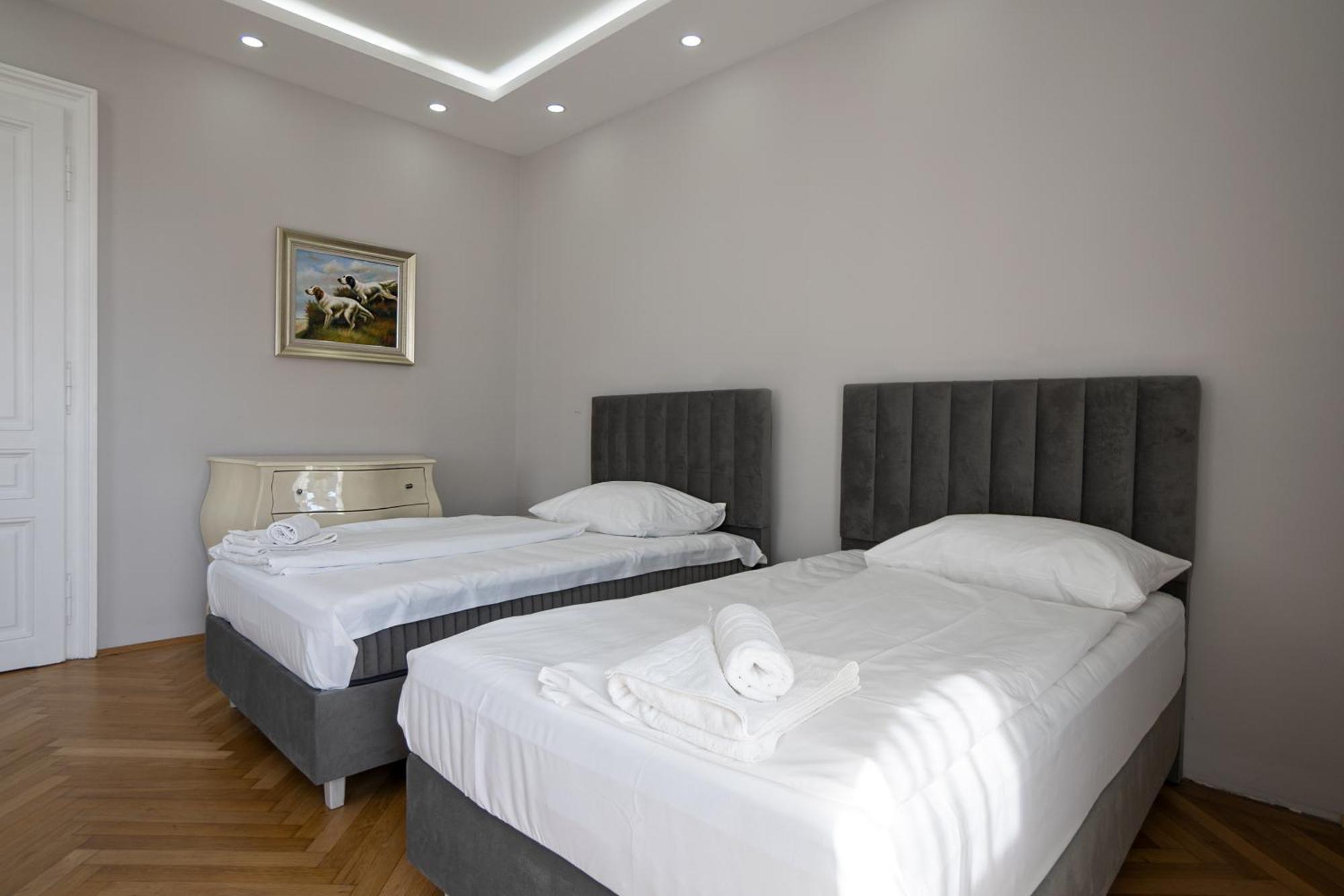 Charming 2-Room Apartment With Balcony, 15 Min To Center Viena Exterior foto