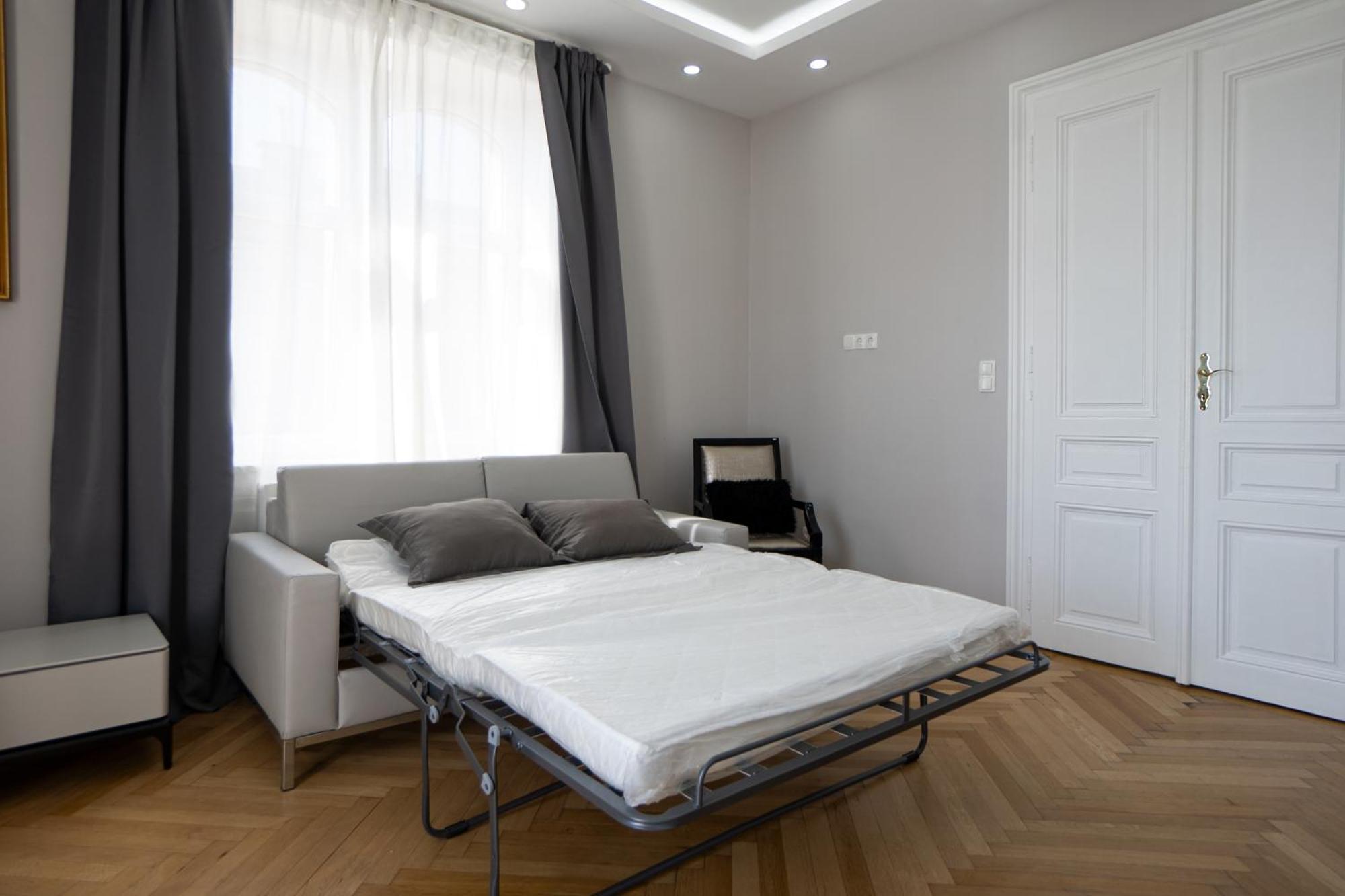 Charming 2-Room Apartment With Balcony, 15 Min To Center Viena Exterior foto