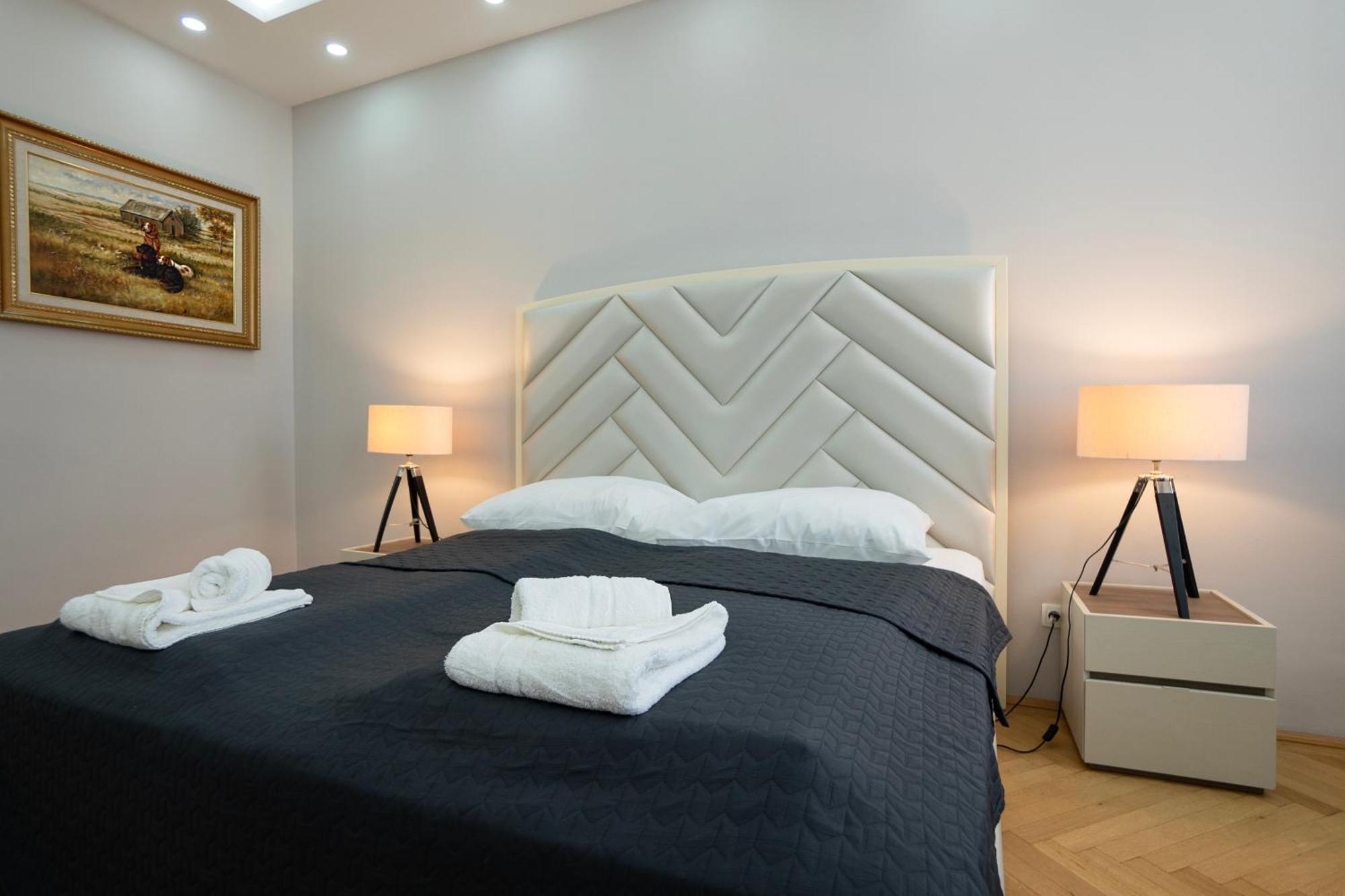 Charming 2-Room Apartment With Balcony, 15 Min To Center Viena Exterior foto